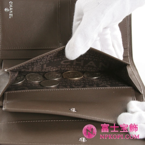 シャネル エナメル 長財布 モカブラウン A36497